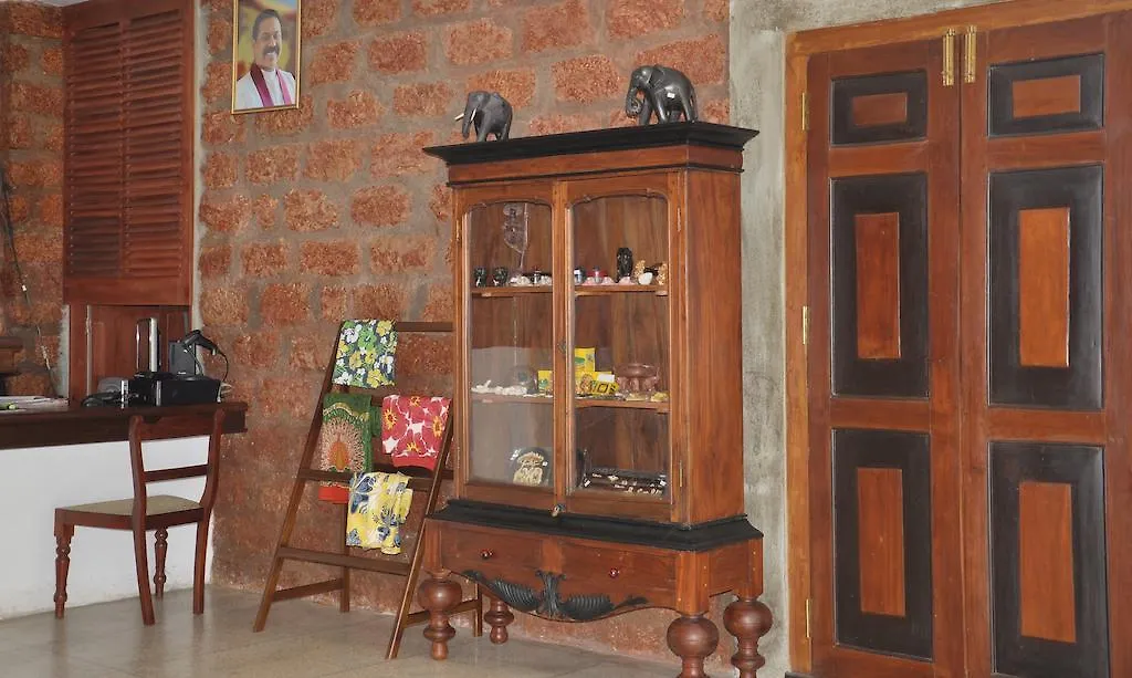 Lanka Bangla Inn Villas Restaurant & Travels Katunayake