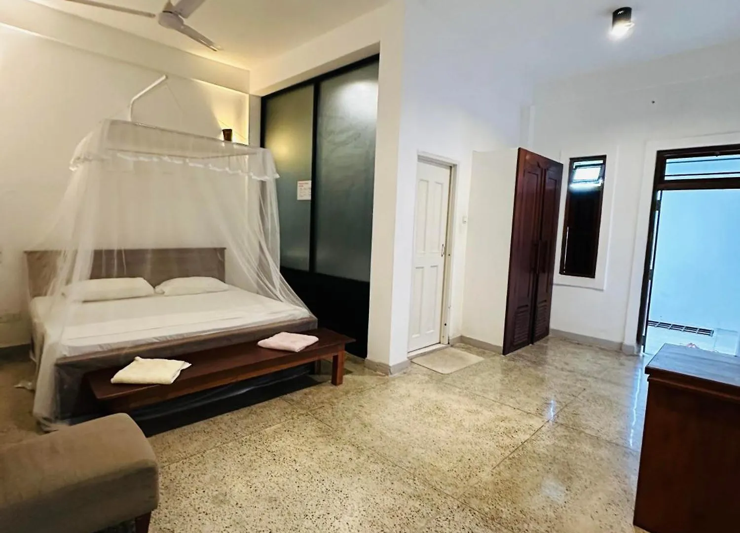 Lanka Bangla Inn Villas Restaurant & Travels Katunayake Hotel