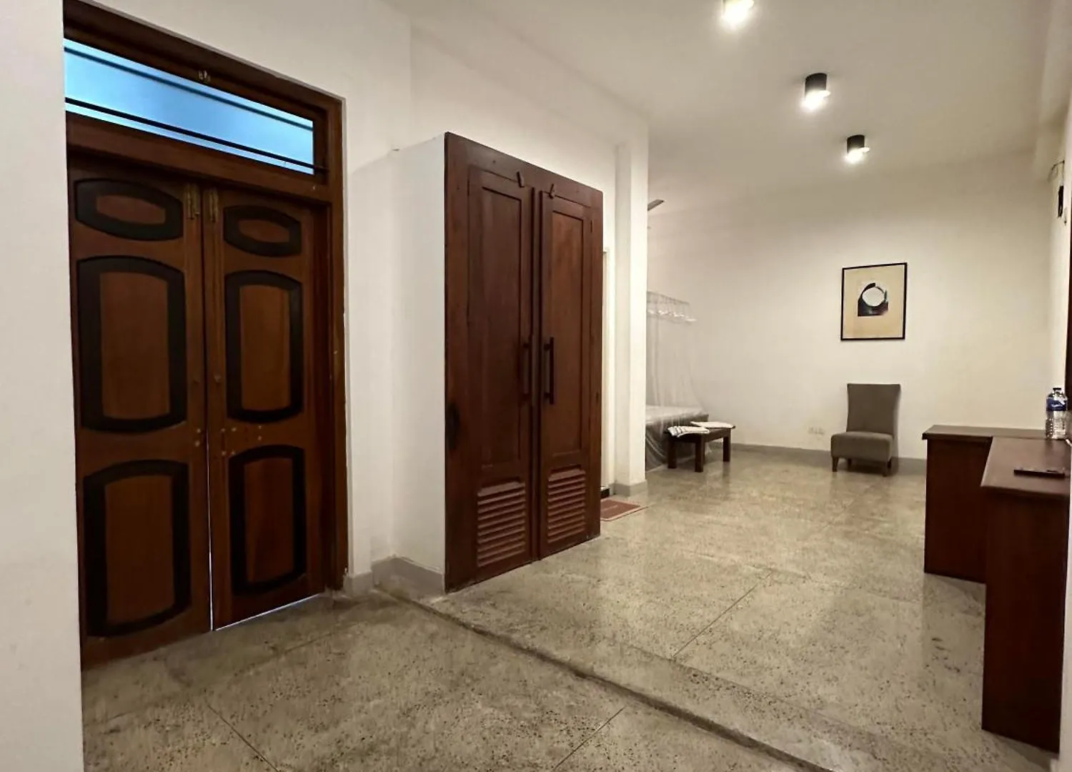 Hotel Lanka Bangla Inn Villas Restaurant & Travels Katunayake