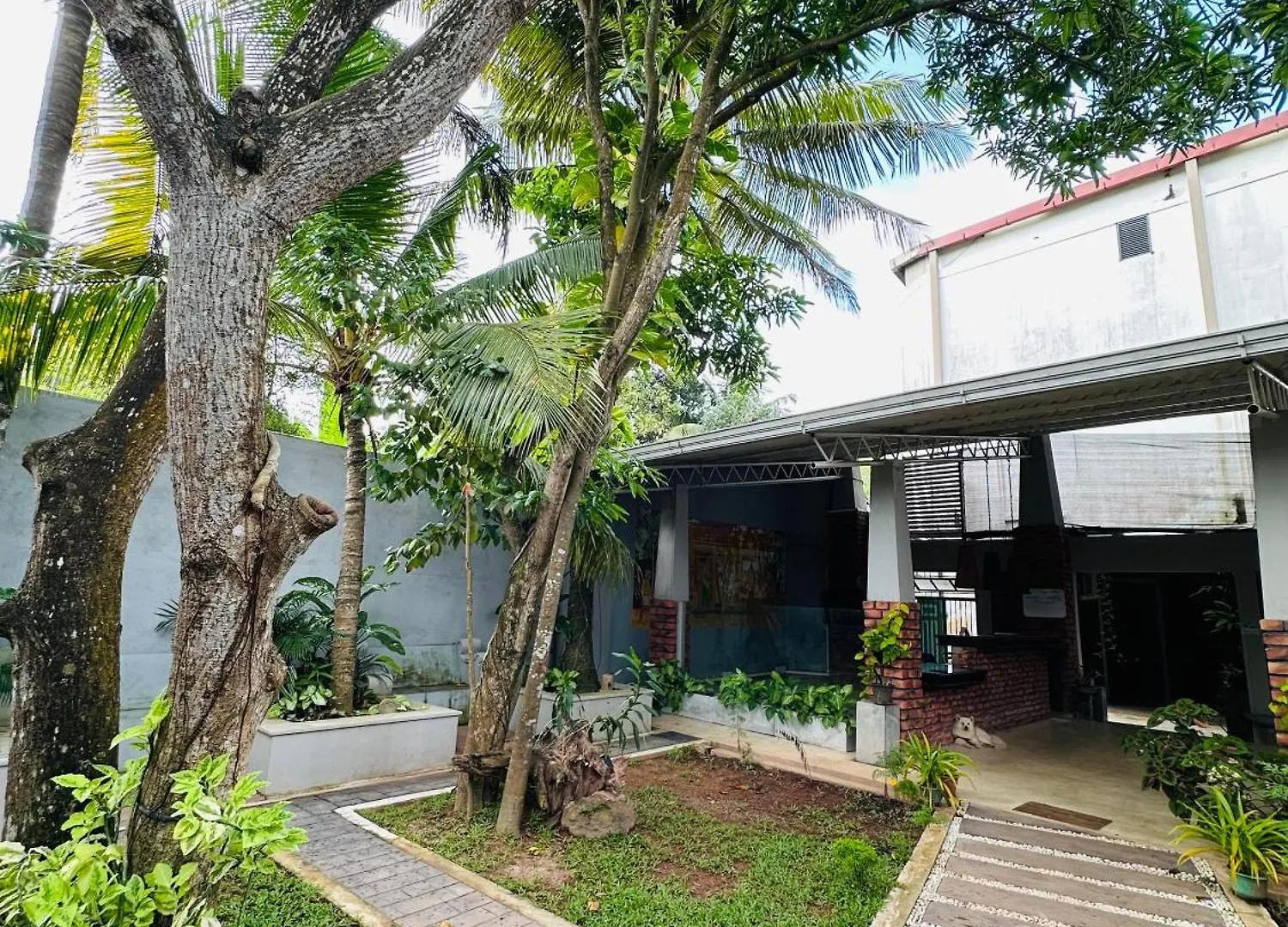 Lanka Bangla Inn Villas Restaurant & Travels Katunayake